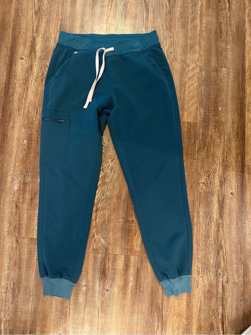 Figs Caribbean blue Joggers with light pink Drawstring